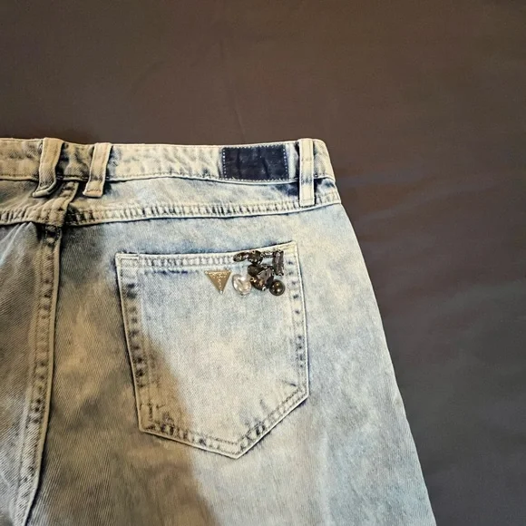 Guess Marilyn 3 Zip skinny low jeans with jewelry. Size 31 - Picture 3 of 8